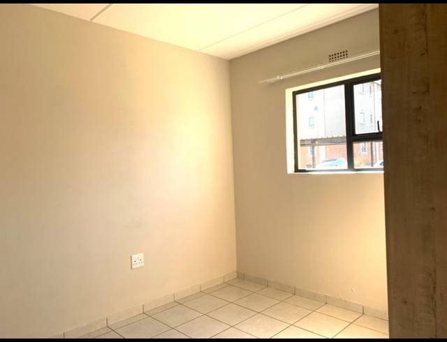 2 BEDROOM PROPERTY TO RENT IN KENLEAF